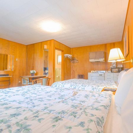 Parkside Motel By Oyo Meadville Conneaut Lake Conneaut Lakeshore Екстер'єр фото