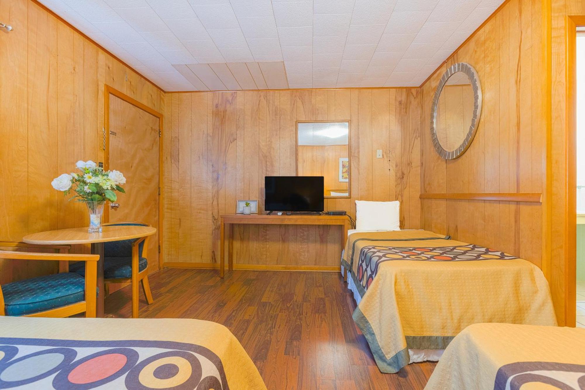 Parkside Motel By Oyo Meadville Conneaut Lake Conneaut Lakeshore Екстер'єр фото