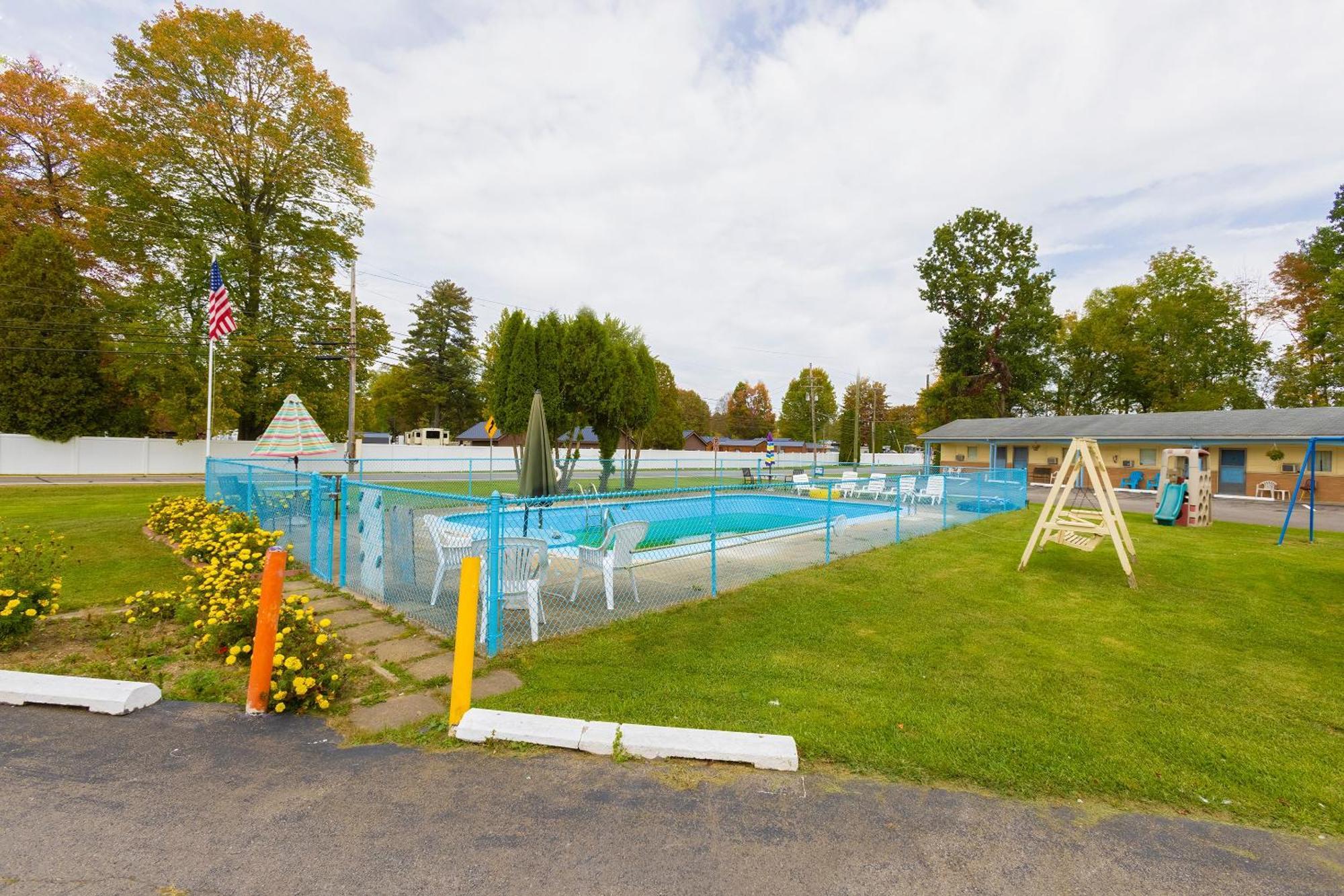 Parkside Motel By Oyo Meadville Conneaut Lake Conneaut Lakeshore Екстер'єр фото
