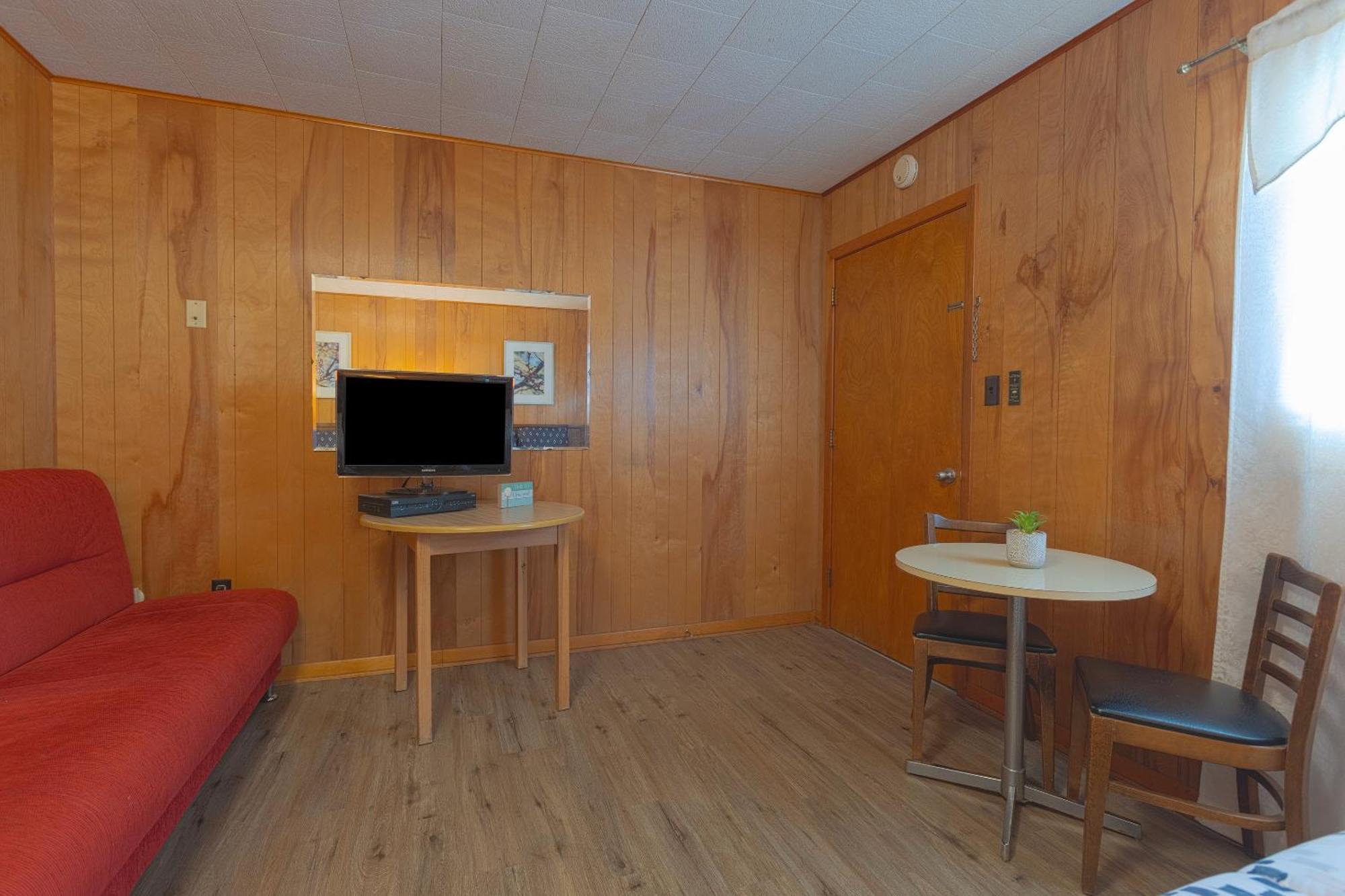 Parkside Motel By Oyo Meadville Conneaut Lake Conneaut Lakeshore Екстер'єр фото