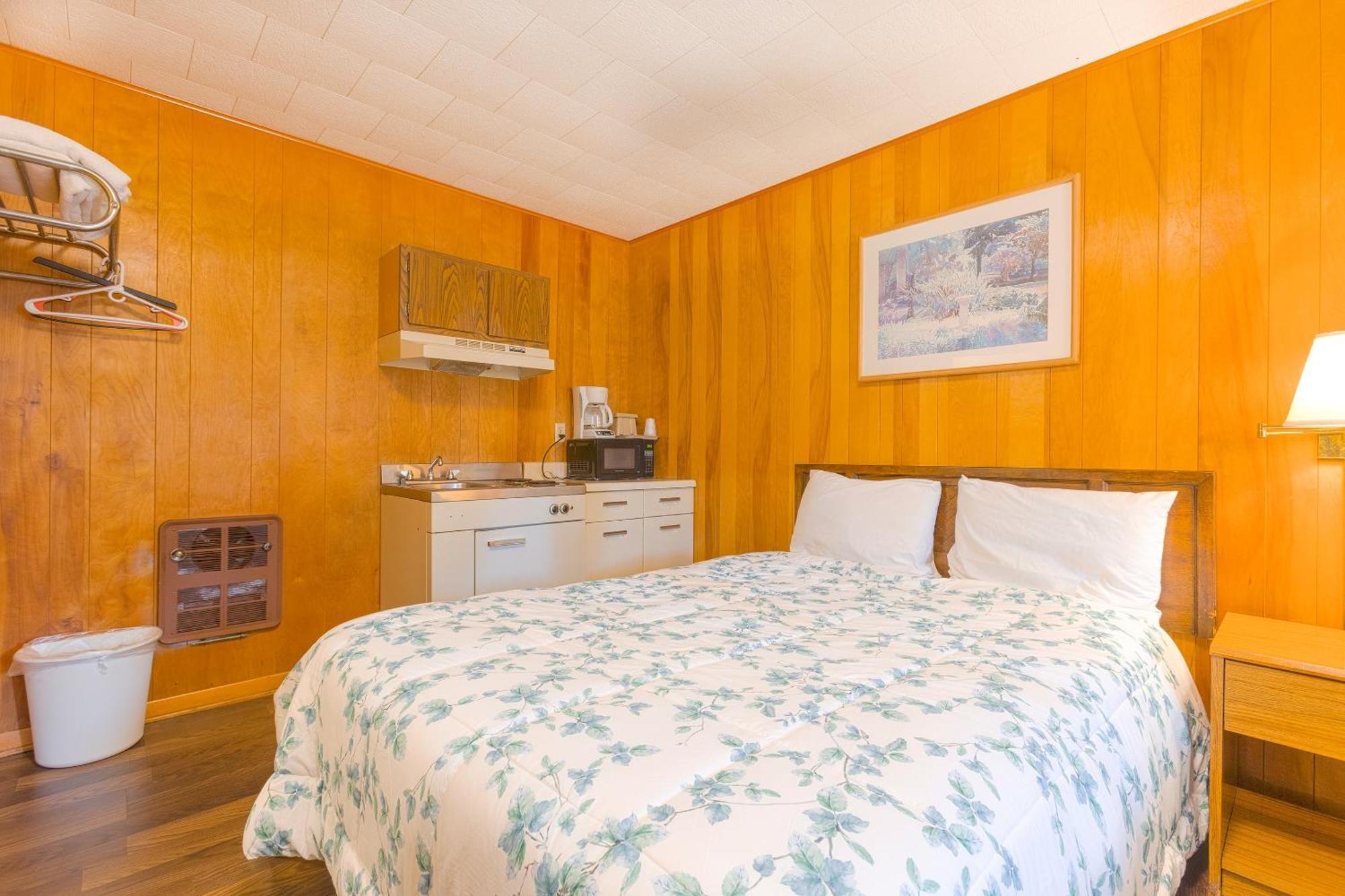 Parkside Motel By Oyo Meadville Conneaut Lake Conneaut Lakeshore Екстер'єр фото