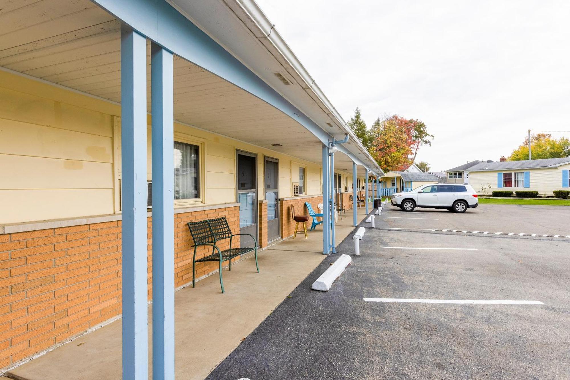 Parkside Motel By Oyo Meadville Conneaut Lake Conneaut Lakeshore Екстер'єр фото